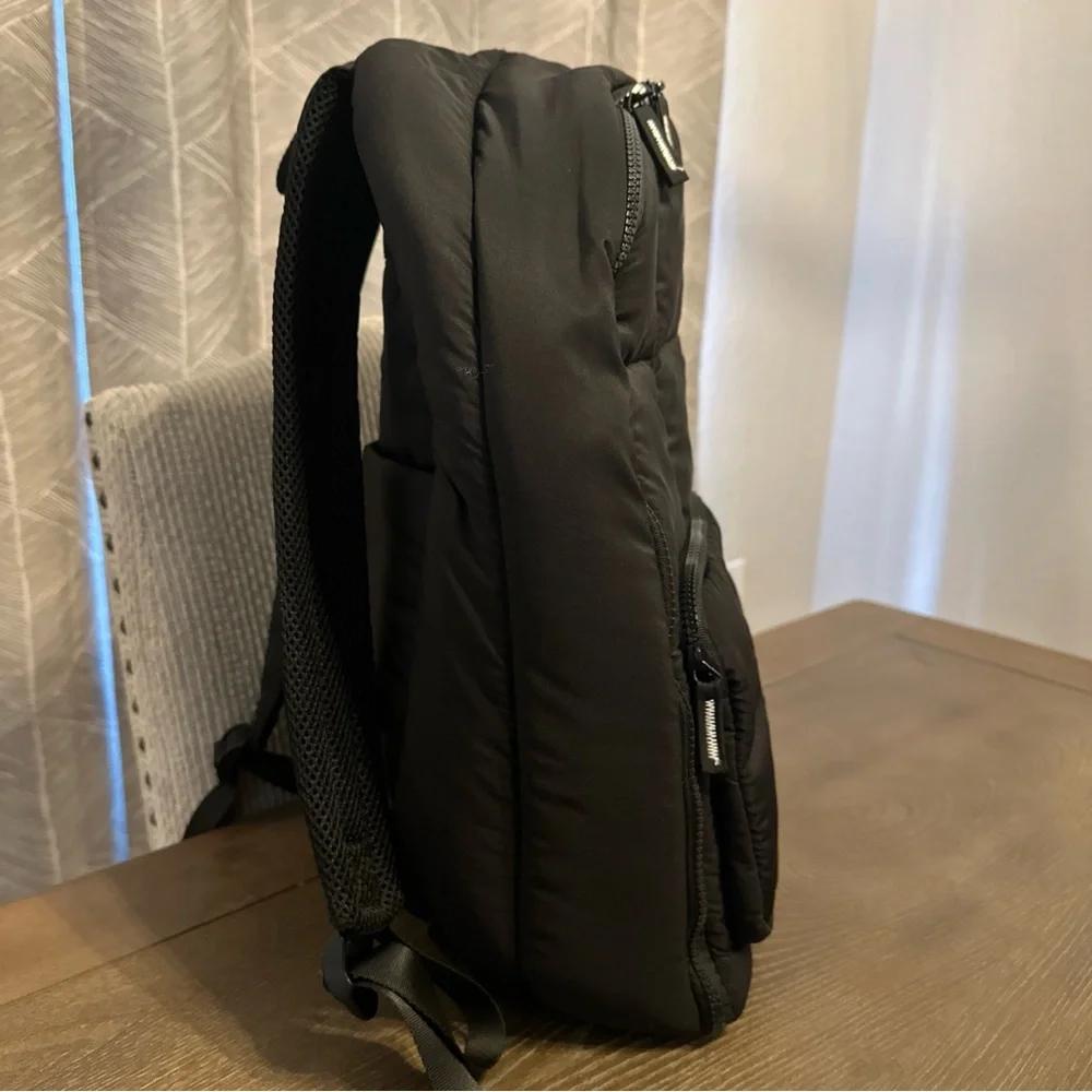 Wilo The Label Black Quilted Travel Backpack - Picture 3 of 10